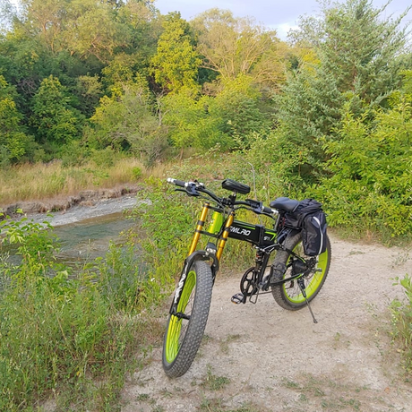 SMLRO S11 Cycling Pictures on Forest Trails